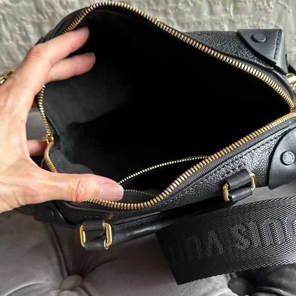 Louis Vuitton Petite Malle Souple leather cross body bag. - Picture 2 of 5